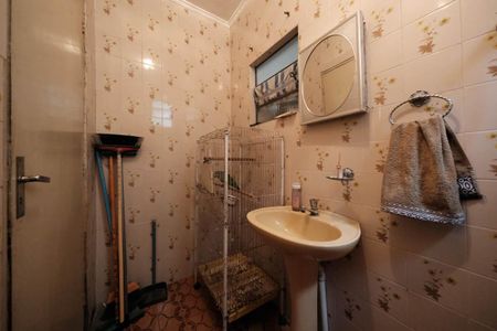 Casa à venda com 122m², 3 quartos e 2 vagasBanheiro 2