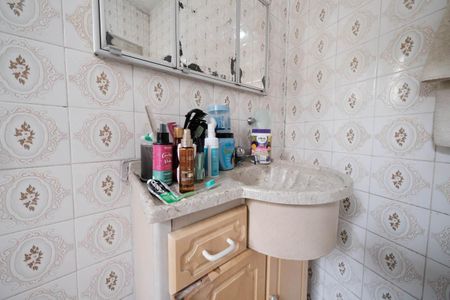 Casa à venda com 122m², 3 quartos e 2 vagasBanheiro 1