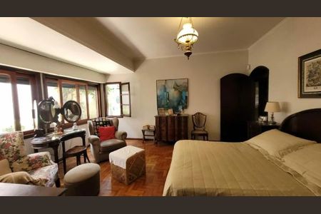 Casa à venda com 4 quartos, 170m² em Granja Julieta, São Paulo