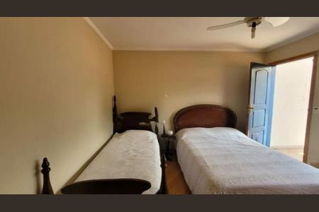 Casa à venda com 4 quartos, 170m² em Granja Julieta, São Paulo
