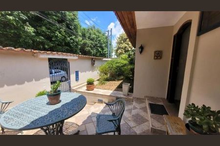 Casa à venda com 170m², 4 quartos e 2 vagas