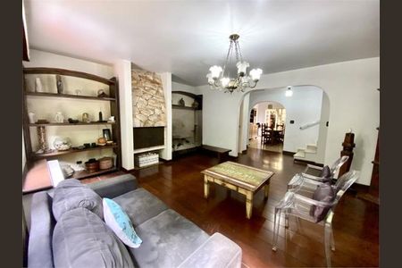 Casa à venda com 4 quartos, 249m² em Santo Amaro, São Paulo