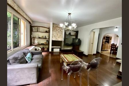 Casa à venda com 4 quartos, 249m² em Santo Amaro, São Paulo