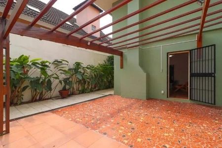 Casa à venda com 4 quartos, 277m² em Jardim Marajoara, São Paulo