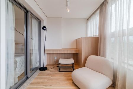 Sala de apartamento para alugar com 1 quarto, 66m² em Pinheiros, São Paulo