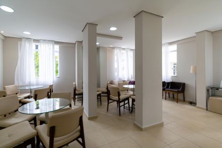 Apartamento para alugar com 100m², 3 quartos e 2 vagas Apartamento para alugar com 100m², 3 quartos e 2 vagasÁrea comum - Salão de festas