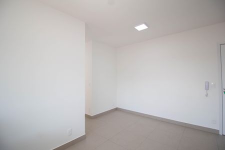 Sala de apartamento para alugar com 3 quartos, 66m² em Vila Cruz das Almas, São Paulo