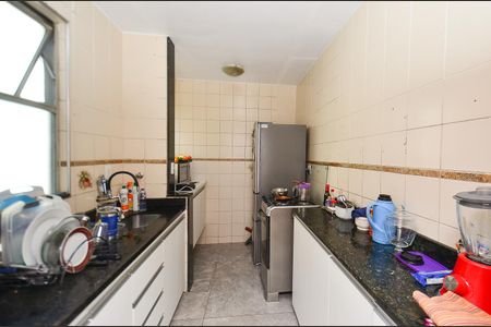 Apartamento à venda com 136m², 4 quartos e 2 vagas Apartamento à venda com 136m², 4 quartos e 2 vagasCozinha