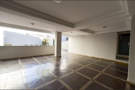 Apartamento à venda com 136m², 4 quartos e 2 vagas Apartamento à venda com 136m², 4 quartos e 2 vagasÁrea comum - Salão de festas