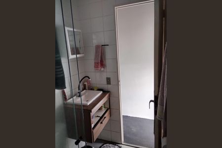 Apartamento à venda com 52m², 2 quartos e sem vaga Apartamento à venda com 52m², 2 quartos e sem vagaBanheiro