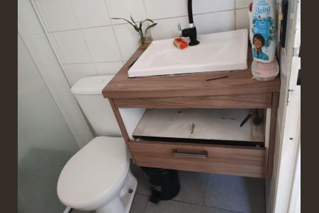 Banheiro de apartamento à venda com 2 quartos, 52m² em Cidade Monções, São Paulo