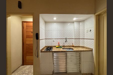 Cozinha de apartamento à venda com 1 quarto, 25m² em Copacabana, Rio de Janeiro
