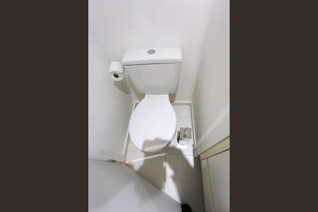 Apartamento à venda com 64m², 2 quartos e 1 vaga Apartamento à venda com 64m², 2 quartos e 1 vagaBanheiro da Suíte