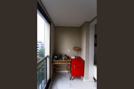 Apartamento à venda com 64m², 2 quartos e 1 vaga Apartamento à venda com 64m², 2 quartos e 1 vagaVaranda