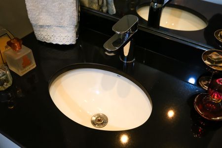 Apartamento à venda com 64m², 2 quartos e 1 vaga Apartamento à venda com 64m², 2 quartos e 1 vagaBanheiro Social