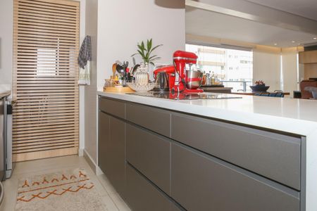 Apartamento à venda com 96m², 2 quartos e 2 vagas Apartamento à venda com 96m², 2 quartos e 2 vagasCozinha