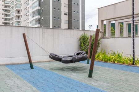 Apartamento à venda com 96m², 2 quartos e 2 vagas Apartamento à venda com 96m², 2 quartos e 2 vagasÁrea comum - Playground
