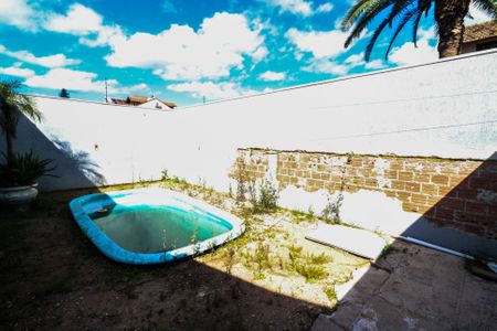 Casa à venda com 192m², 3 quartos e 2 vagasPiscina