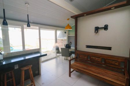 Casa à venda com 192m², 3 quartos e 2 vagasVaranda