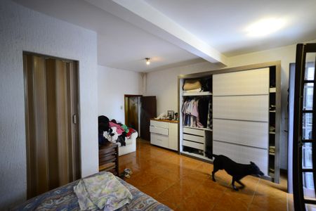 Casa à venda com 248m², 3 quartos e 2 vagasSuíte 2