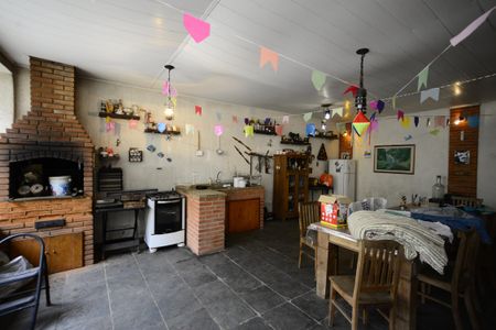 Casa à venda com 248m², 3 quartos e 2 vagasÁrea comum - Churrasqueira