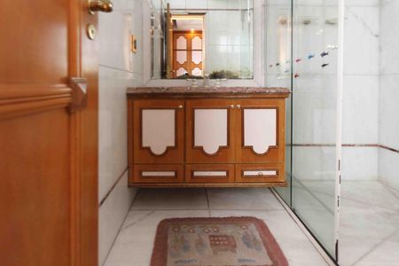 Apartamento à venda com 310m², 3 quartos e 4 vagasBanheiro da Suíte 2