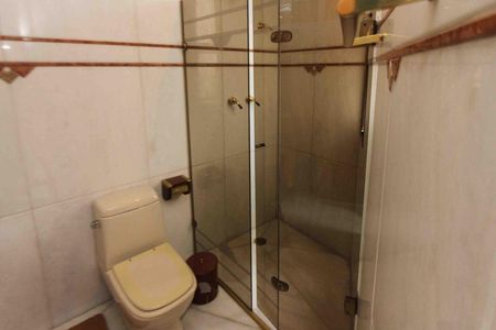 Apartamento à venda com 310m², 3 quartos e 4 vagasBanheiro da Suíte 03