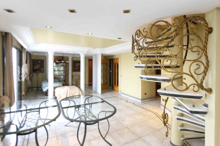 Apartamento à venda com 310m², 3 quartos e 4 vagasSala