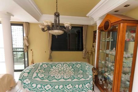 Apartamento à venda com 310m², 3 quartos e 4 vagasSala