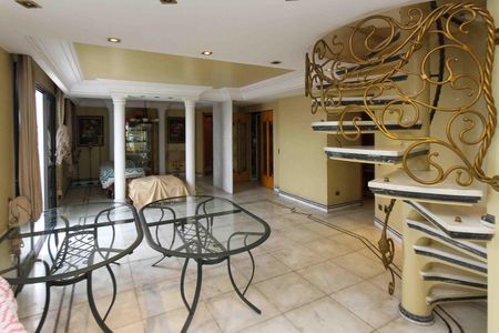 Apartamento à venda com 310m², 3 quartos e 4 vagasSala