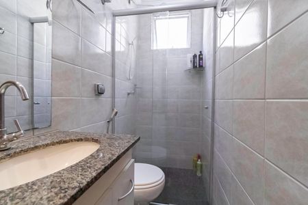 Apartamento à venda com 73m², 3 quartos e 1 vaga Apartamento à venda com 73m², 3 quartos e 1 vagaBanheiro social