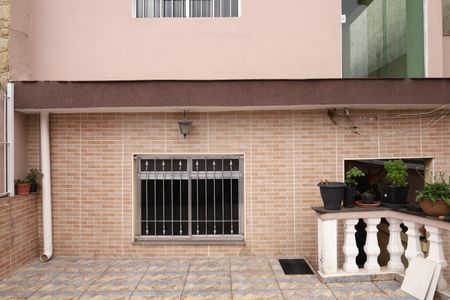 Casa à venda com 175m², 2 quartos e 2 vagasVaranda