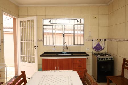 Casa à venda com 175m², 2 quartos e 2 vagasCozinha