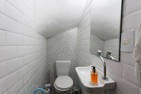 Casa de condomínio à venda com 87m², 3 quartos e 1 vagaLavabo