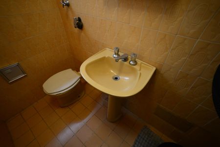 Lavabo de casa para alugar com 3 quartos, 320m² em Jardim da Gloria, São Paulo