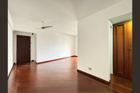 Sala de apartamento à venda com 2 quartos, 80m² em Vila Nova Conceição, São Paulo