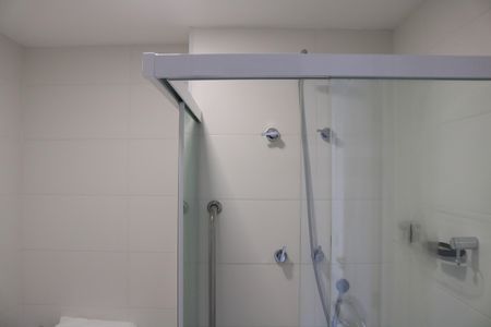 Banheiro de kitnet/studio para alugar com 1 quarto, 24m² em Perdizes, São Paulo