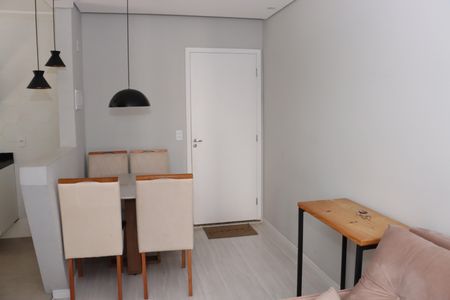 Sala de apartamento para alugar com 2 quartos, 49m² em Jardim Pioneira, Cotia