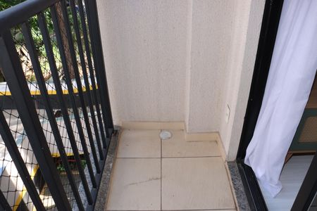 Varanda Sala de apartamento para alugar com 2 quartos, 49m² em Jardim Pioneira, Cotia