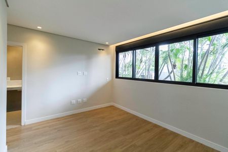 Casa à venda com 2104m², 4 quartos e 10 vagas Casa à venda com 2104m², 4 quartos e 10 vagasSuíte 1