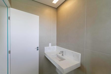 Casa à venda com 2104m², 4 quartos e 10 vagas Casa à venda com 2104m², 4 quartos e 10 vagasBanheiro da suíte 3