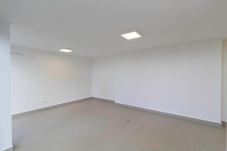 Casa à venda com 2104m², 4 quartos e 10 vagas Casa à venda com 2104m², 4 quartos e 10 vagasÁrea de Serviço