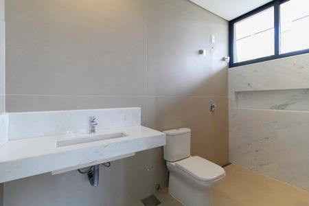 Casa à venda com 2104m², 4 quartos e 10 vagas Casa à venda com 2104m², 4 quartos e 10 vagasBanheiro da suíte 3