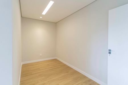 Casa à venda com 2104m², 4 quartos e 10 vagas Casa à venda com 2104m², 4 quartos e 10 vagasCloset da suíte 1