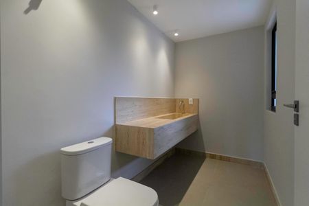 Casa à venda com 2104m², 4 quartos e 10 vagas Casa à venda com 2104m², 4 quartos e 10 vagasLavabo