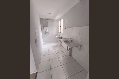 Cozinha de apartamento para alugar com 2 quartos, 40m² em Gardênia Azul, Rio de Janeiro