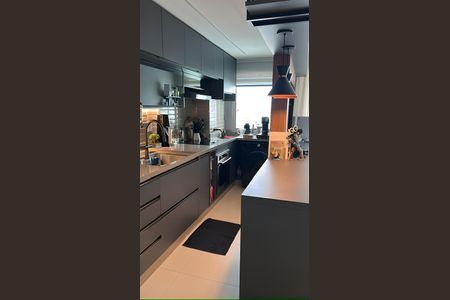 Cozinha de apartamento para alugar com 2 quartos, 81m² em Jacarepaguá, Rio de Janeiro