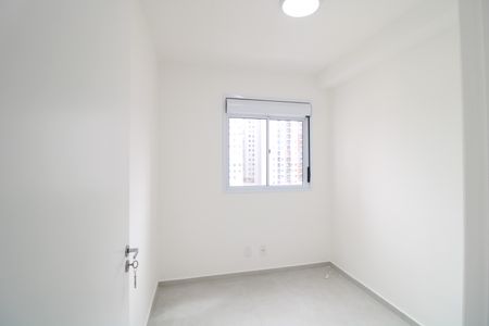 Quarto 2 de apartamento para alugar com 2 quartos, 39m² em Vila Isa, São Paulo