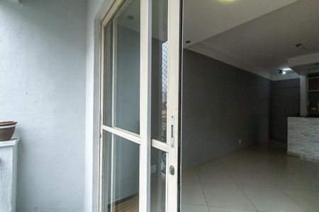 Apartamento à venda com 65m², 2 quartos e 1 vaga Apartamento à venda com 65m², 2 quartos e 1 vagaVaranda Sala