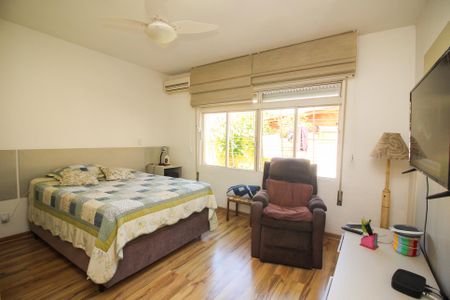 Casa à venda com 280m², 4 quartos e 2 vagas Casa à venda com 280m², 4 quartos e 2 vagasQuarto 2